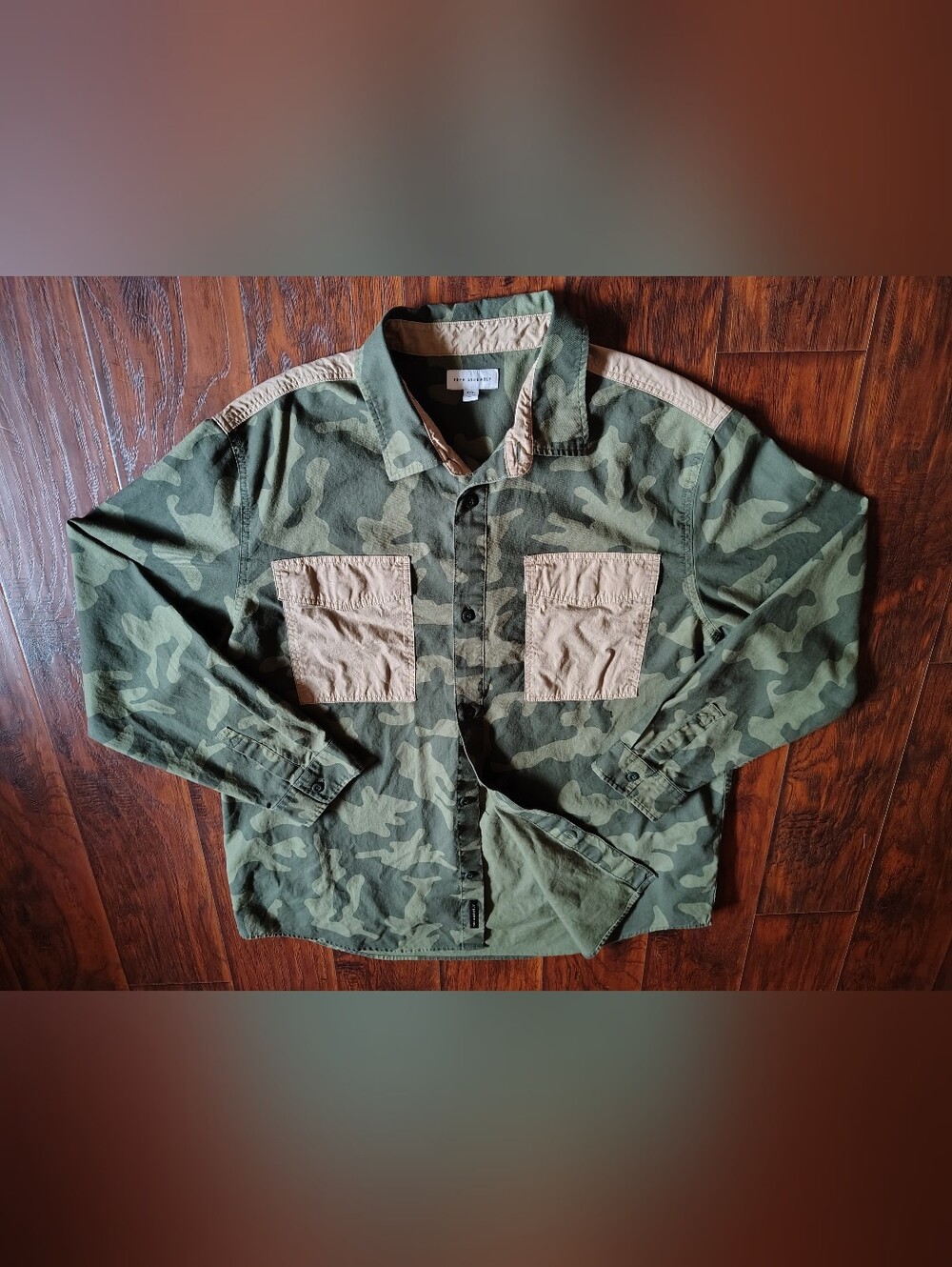Free Assembly camouflage Button Down Size XXXL